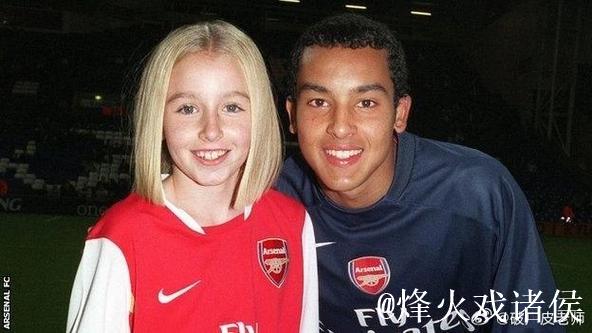 当年他只是个球童